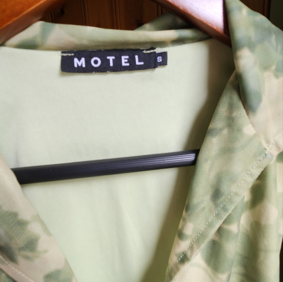 Motel Fitted Mini Dress - Picture 6 of 6